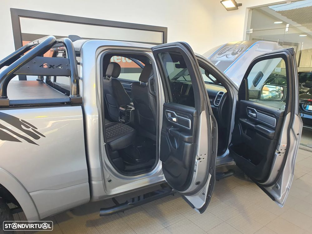 Dodge RAM - 16