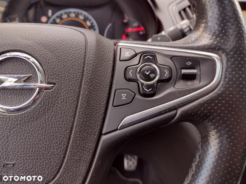 Opel Insignia - 13