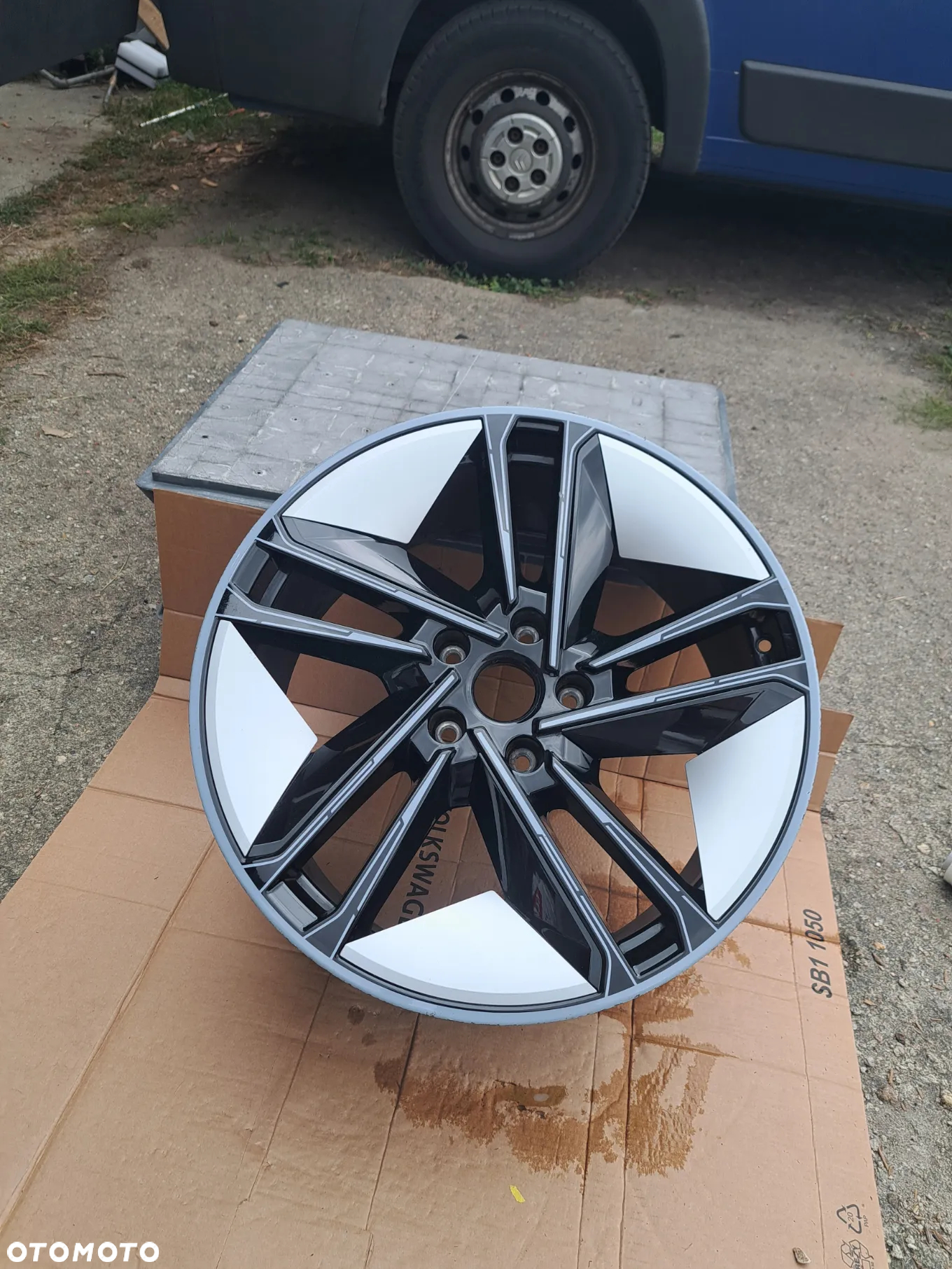 Felga Aluminiowa Audi E-Tron GT RS 21 Cali 4J3601025L E 9.5Jx21H2-N ET 60 - 2