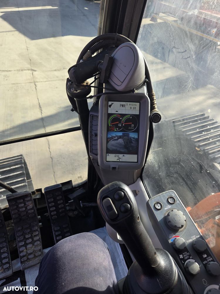 Hitachi ZX290LCN, 30 tone, 2014, 9.152h, latime 2,99m, 3 brate excavare, inst picon, inst rotire, gresare automata, Cupla rapida hidr, cupa 1,8mc, senile 80% ok, ad sapare 7m, bolt diam 90mm, 3 pompe hidr HITACHI, STARE BUNA-PROMOTIE 66.900 EUR+Tva - 3