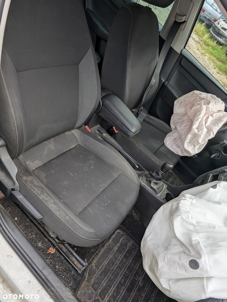 Škoda Rapid 1.2 MPI 75 KM CGPC-AUTO NA CZĘŚCI LF9E - 6