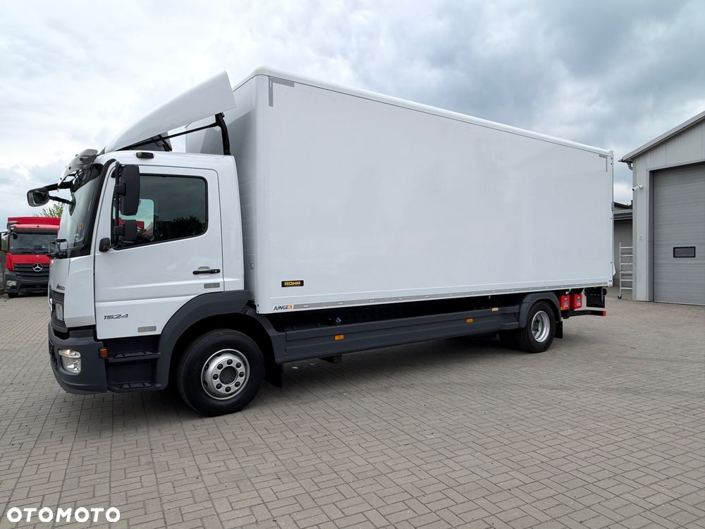 Mercedes-Benz ATEGO - 21