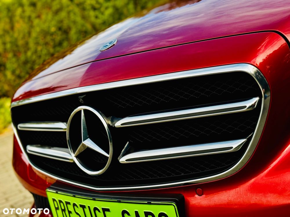 Mercedes-Benz Klasa E 220 d T 9G-TRONIC Exclusive - 17