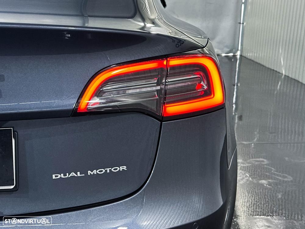 Tesla Model 3 Long-Range Dual Motor AWD - 52