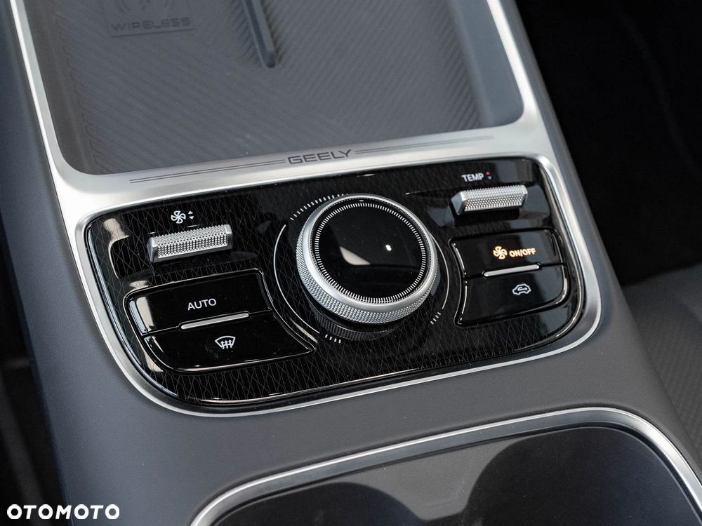 Geely Starray EM-i 1.5 PHEV Max - 19