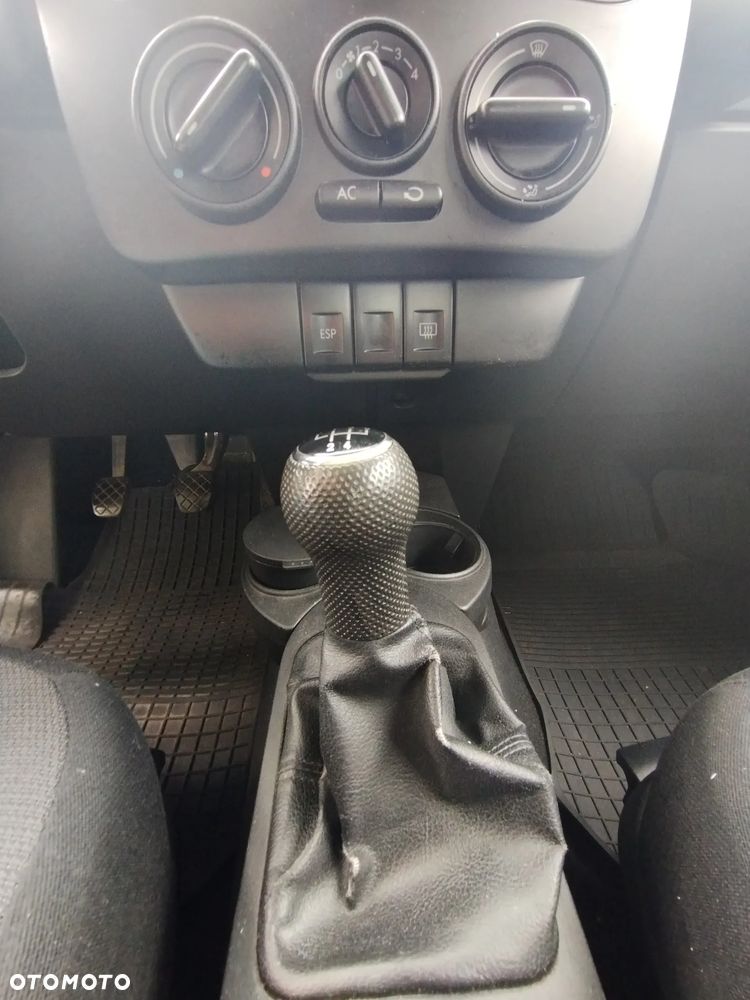 Volkswagen New Beetle 1.6 - 21