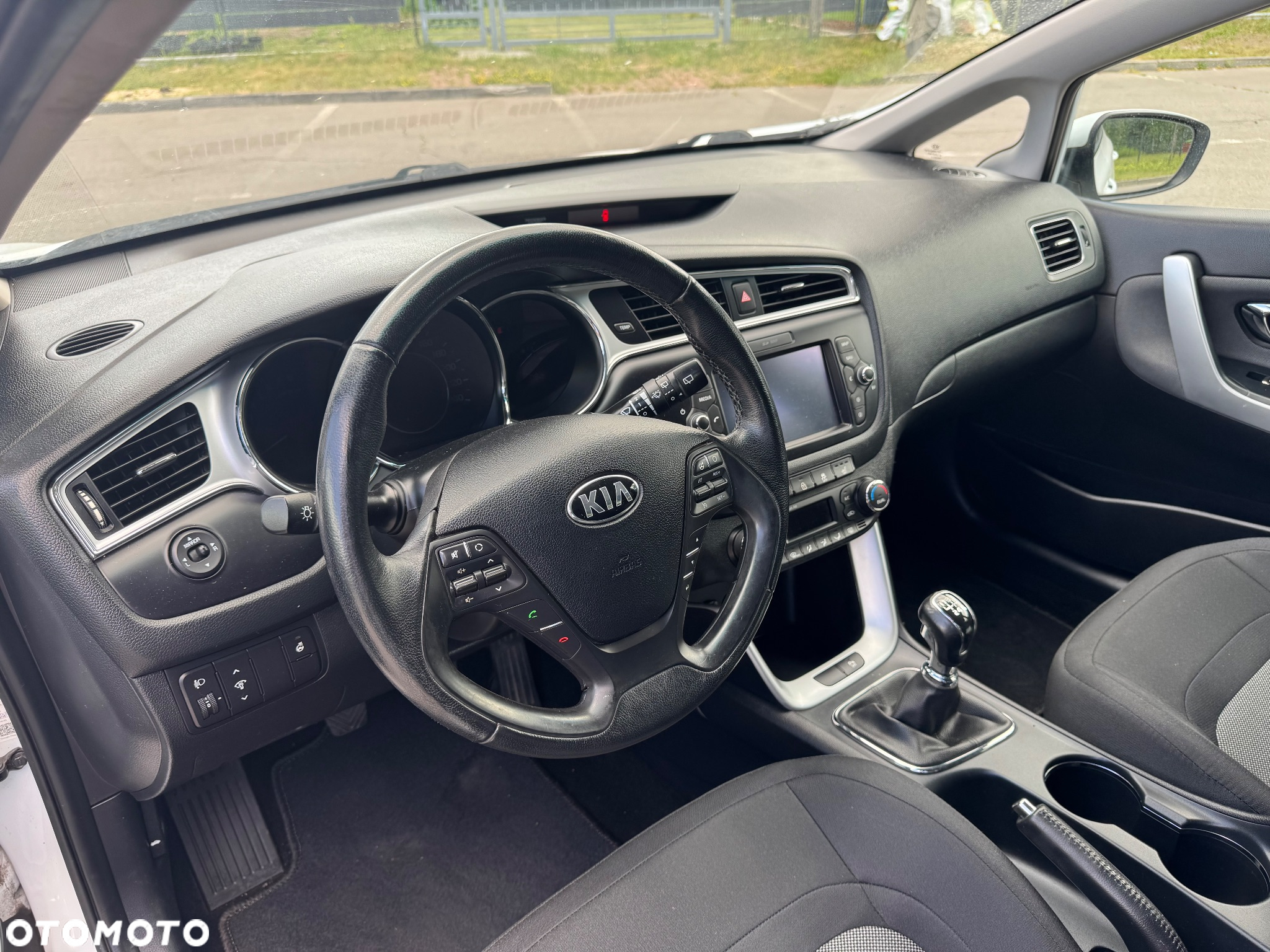 Kia Ceed 1.6 GDI SW Platinum Edition - 11