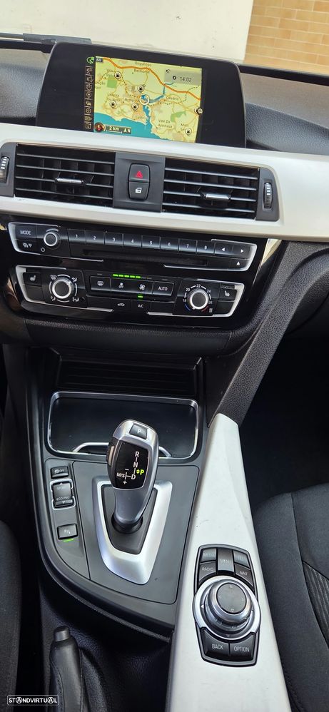 BMW 320 d xDrive Auto - 17