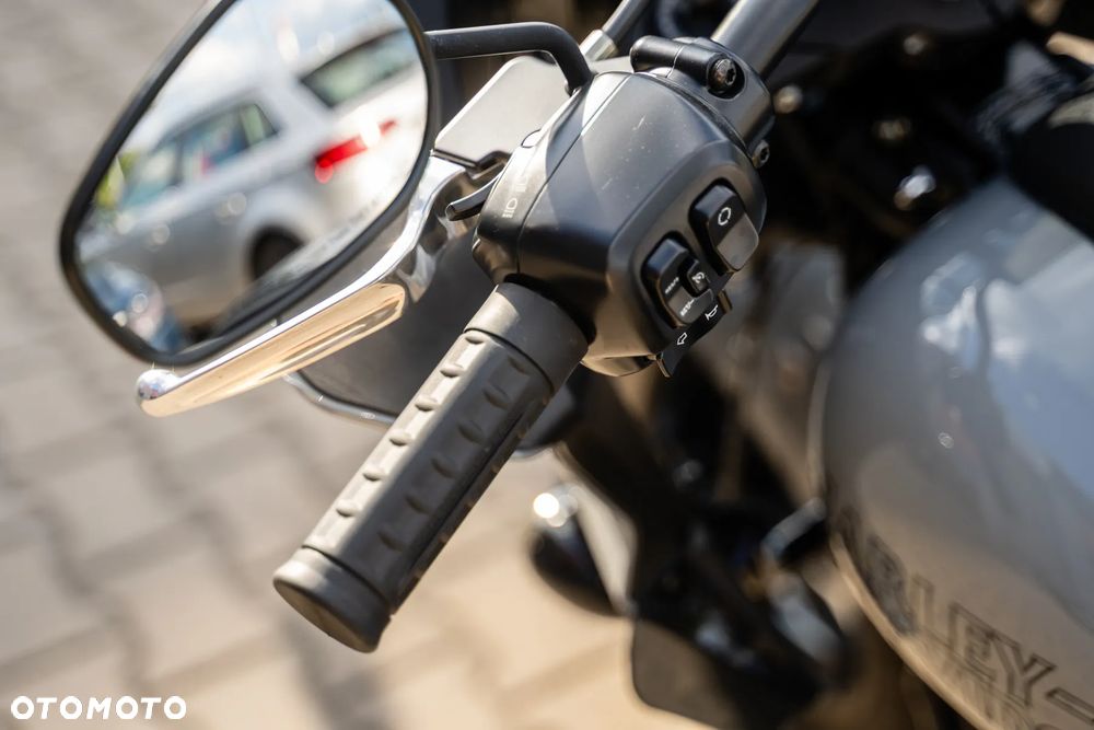 Harley-Davidson Softail Low Rider - 10