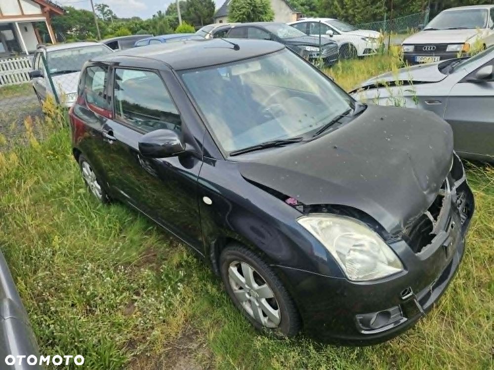 Suzuki Swift 1.3 Club - 2