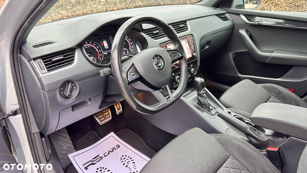 Skoda Octavia 2.0 TDI DSG RS - 40