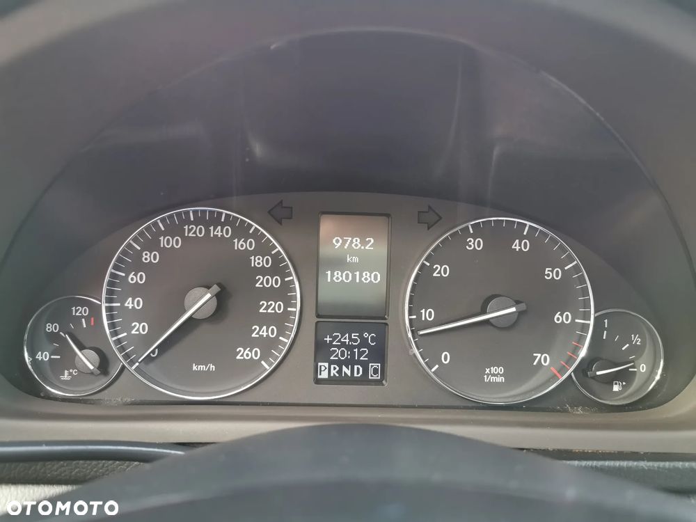 Mercedes-Benz Klasa C 180 Kompressor Automatik Classic - 33