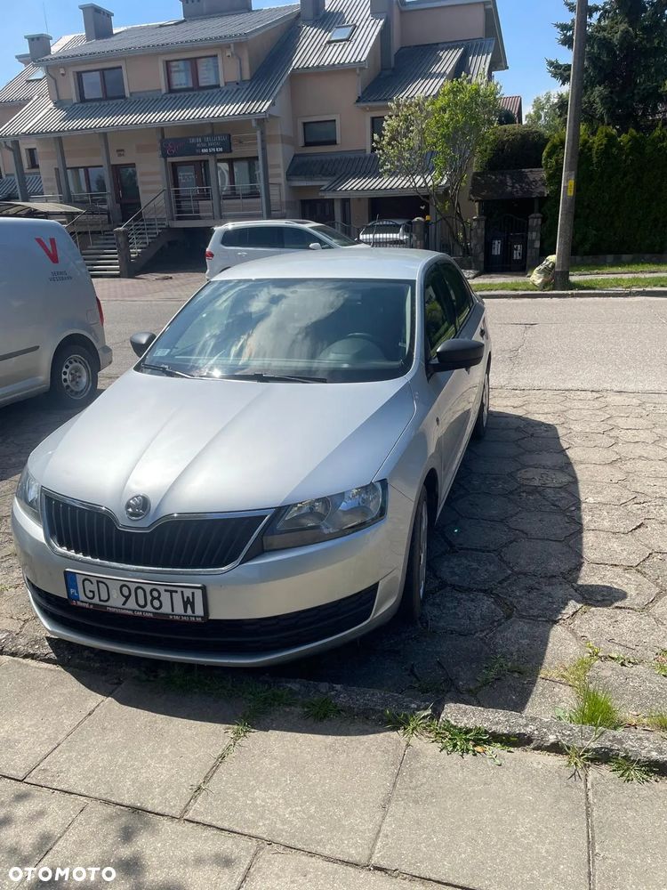 Skoda RAPID 1.2 TSI Active - 4