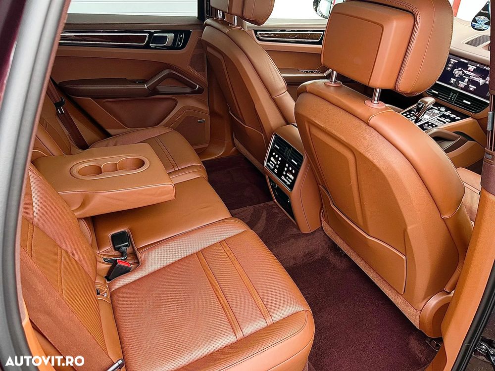 Porsche Cayenne - 5