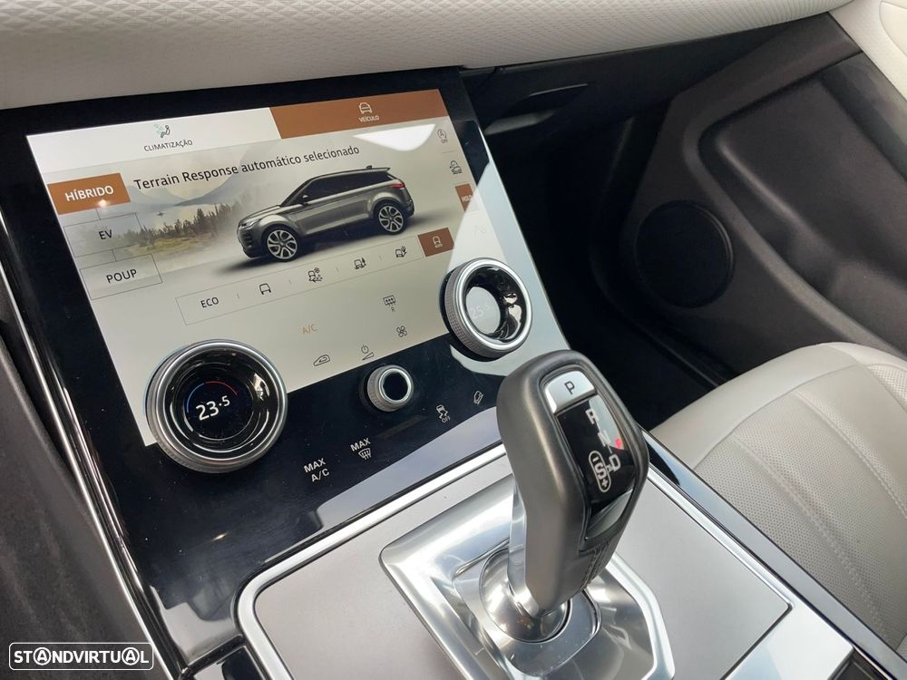 Land Rover Range Rover Evoque 1.5 P300e AWD SE Auto - 28