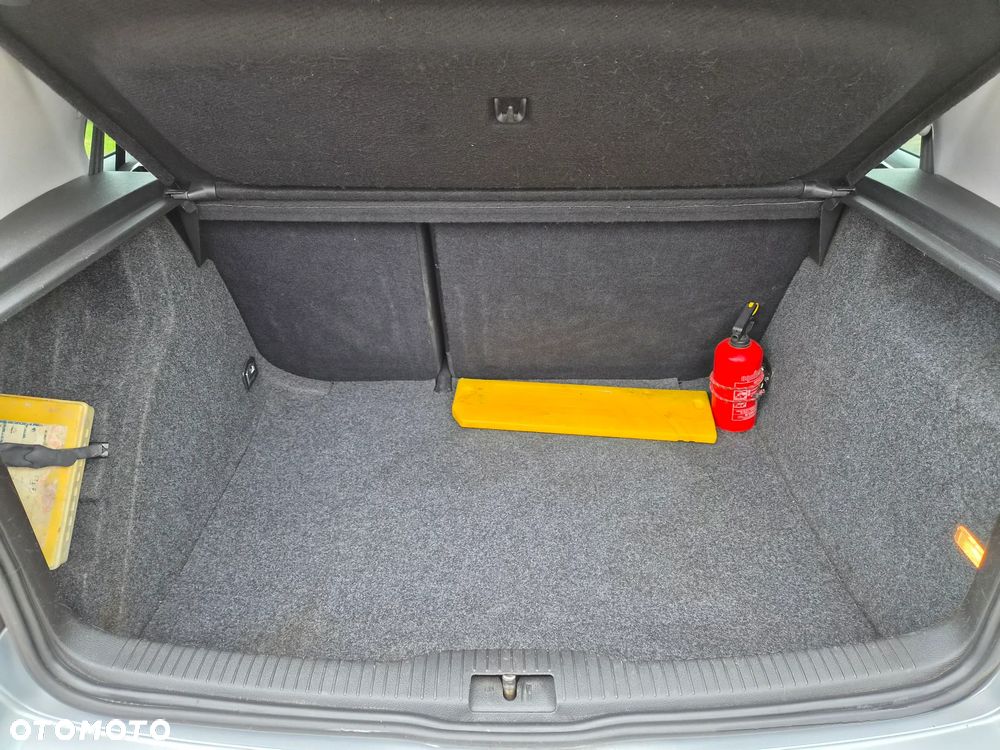 Volkswagen Golf - 9