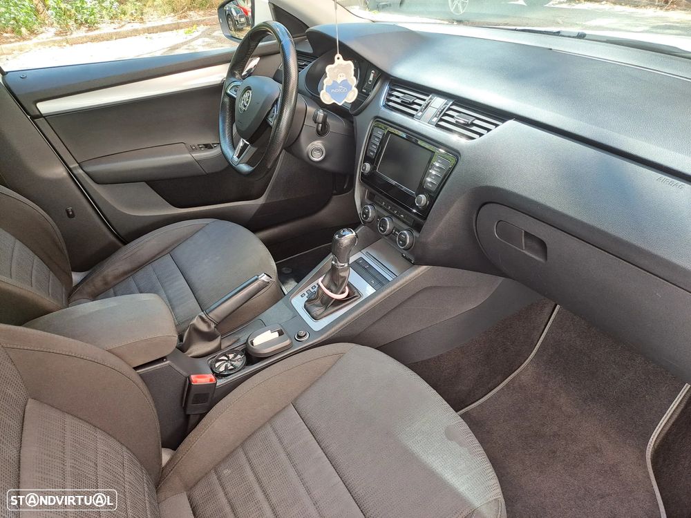 Skoda Octavia Break 1.6 TDi Style DSG - 15