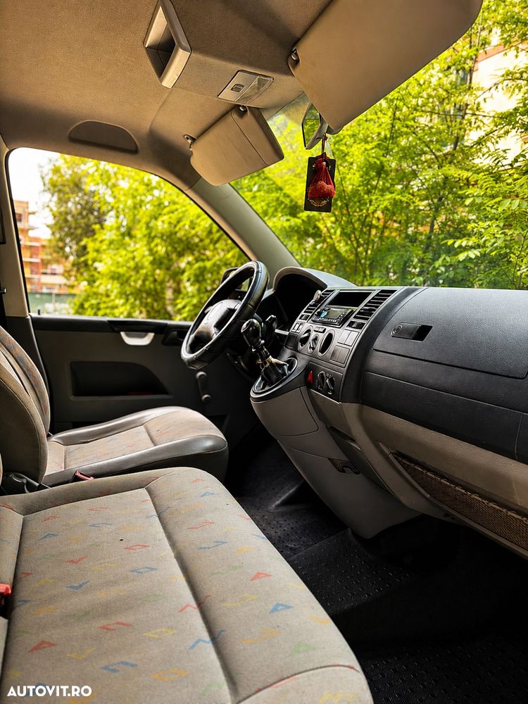Volkswagen Transporter Caravelle Lung (7 loc) - 5