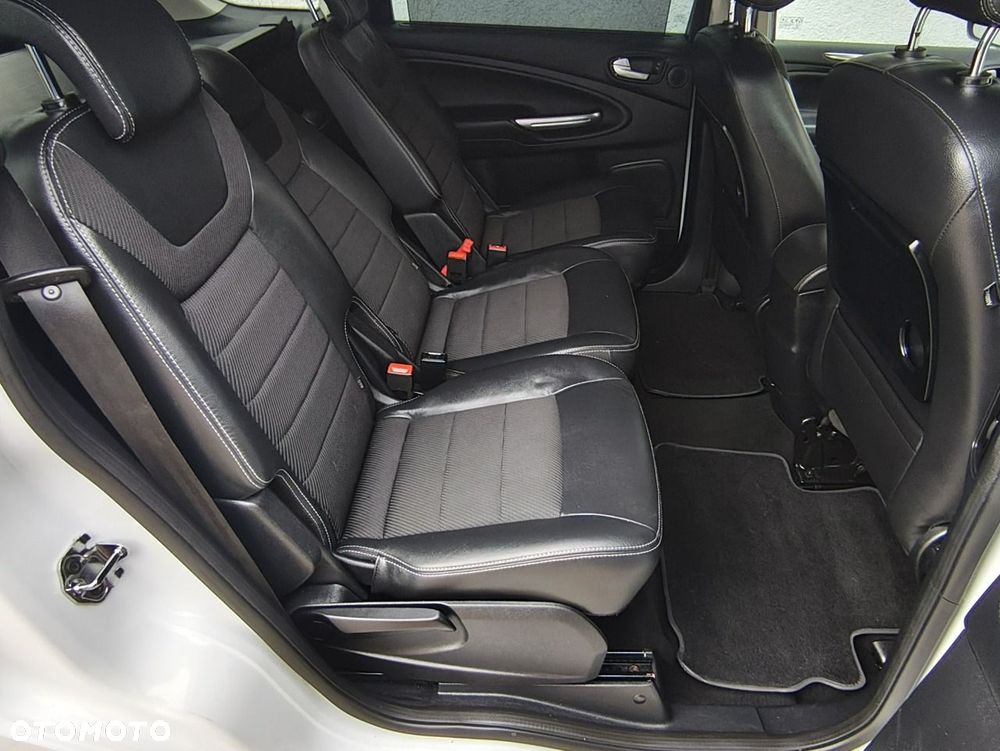 Ford S-Max 2.0 TDCi DPF Titanium - 22