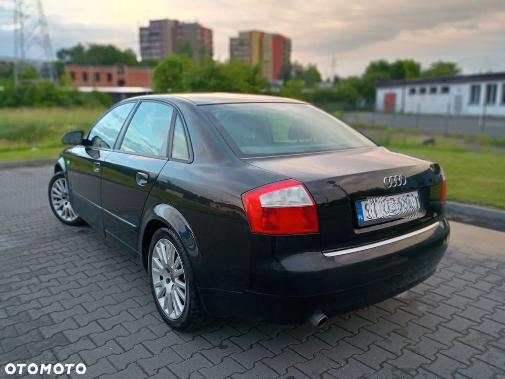 Audi A4 Avant - 4