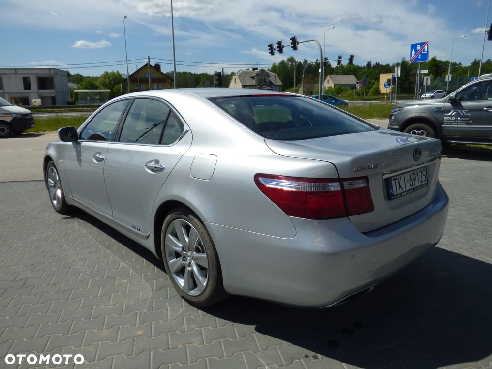 Lexus LS 600h L Superior - 5