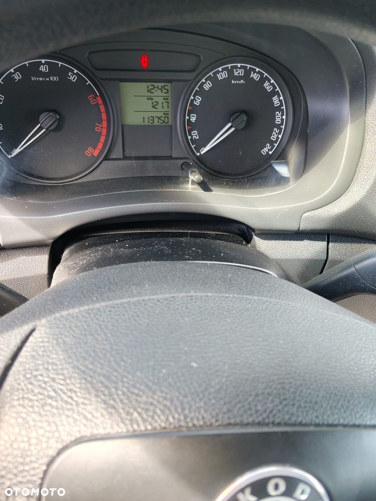 Skoda Fabia - 11