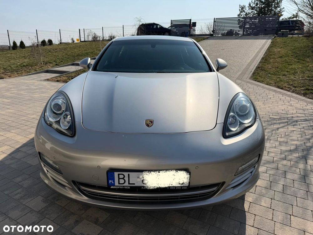 Porsche Panamera - 8