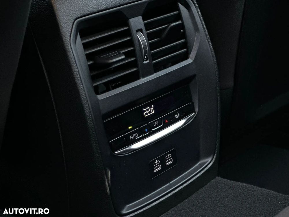 BMW Seria 3 320i xDrive Aut. M Sport - 12