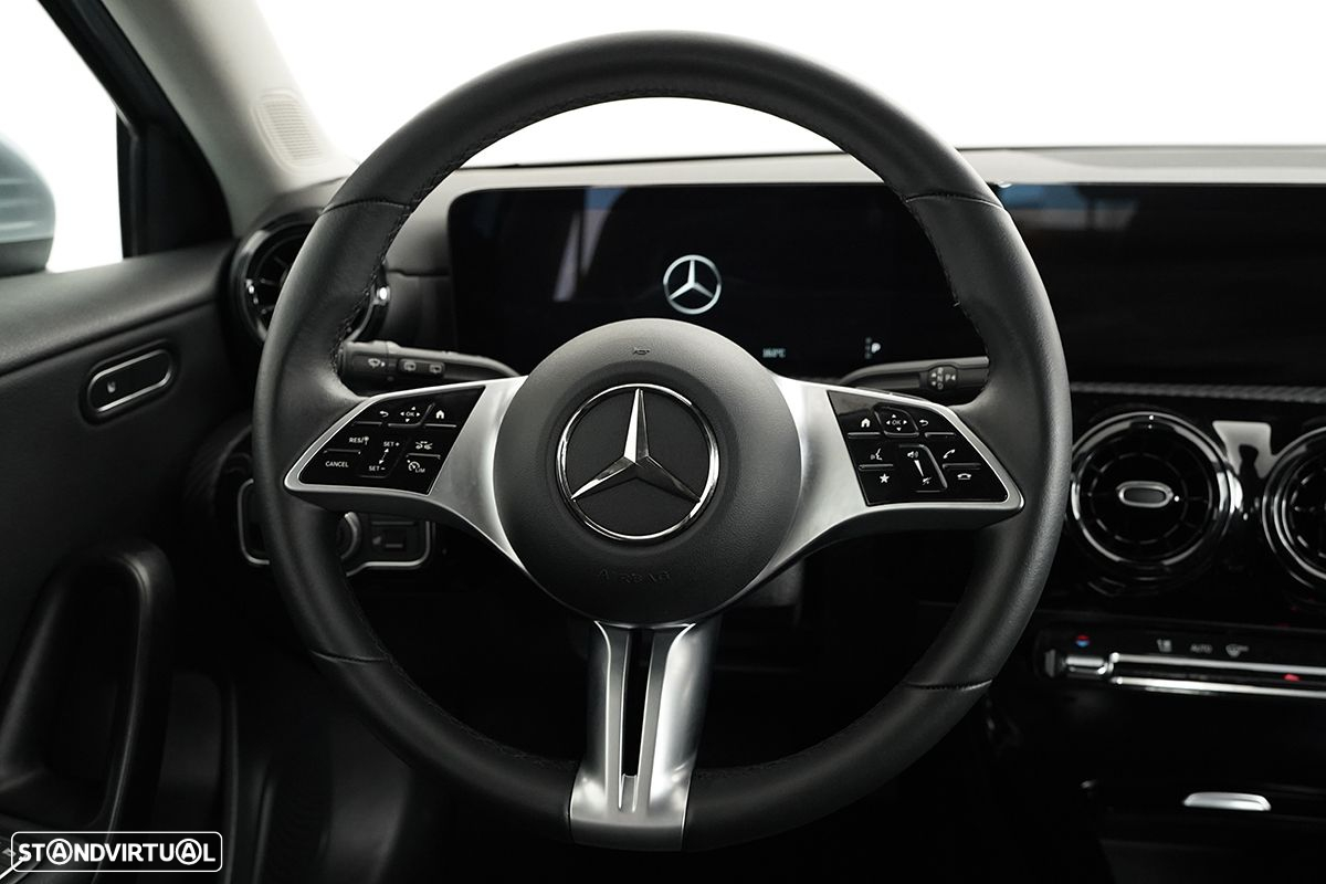 Mercedes-Benz A 200 Standard - 18
