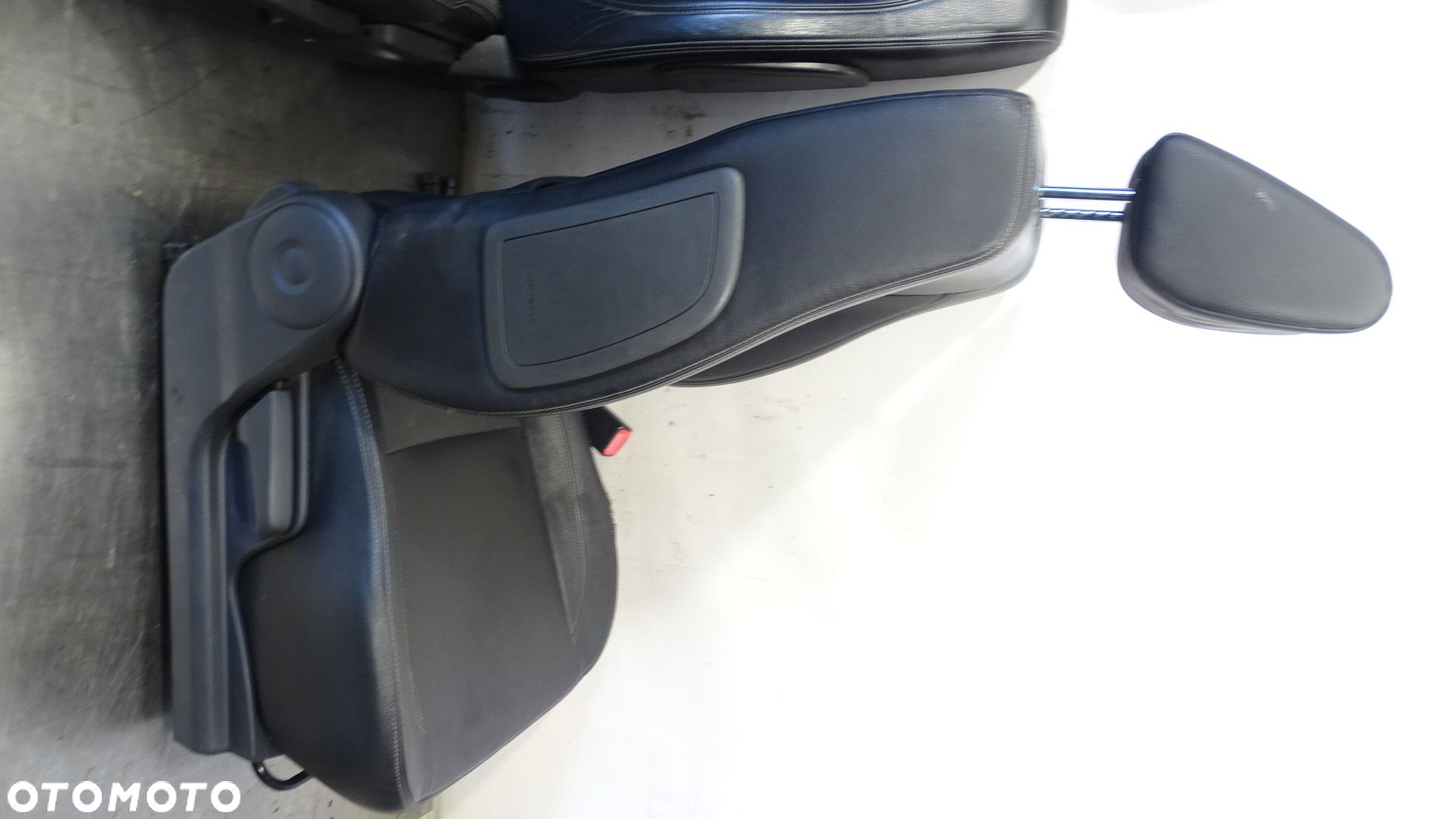 FOTELE KOMPLET SKÓRA FIAT SEDICI 1.9 - 24