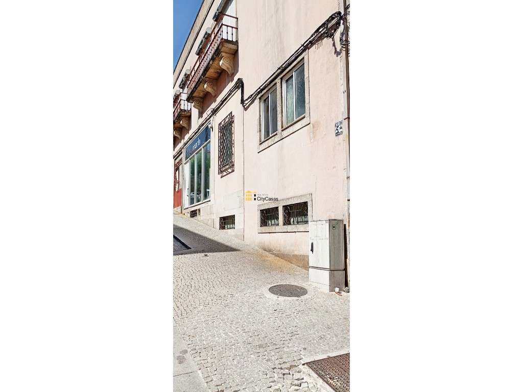 4 Frações para Venda | Centro de Lamego - Grande imagem: 3/25