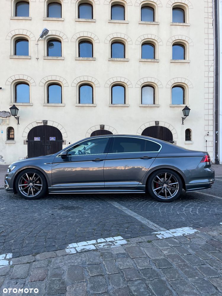 Volkswagen Passat - 13