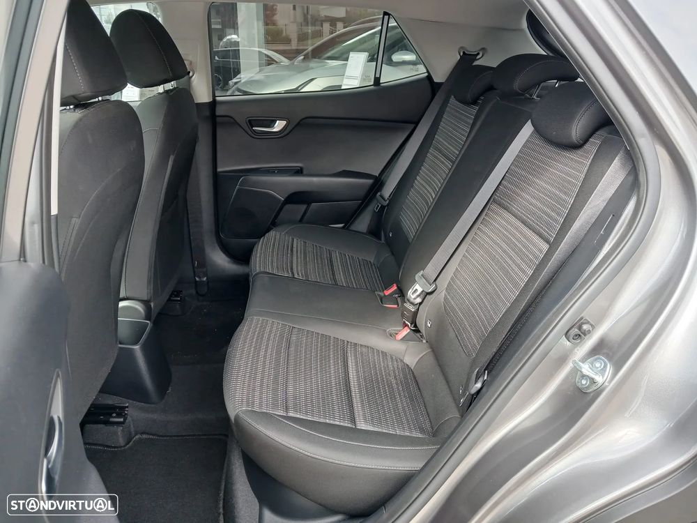 Kia Stonic - 12