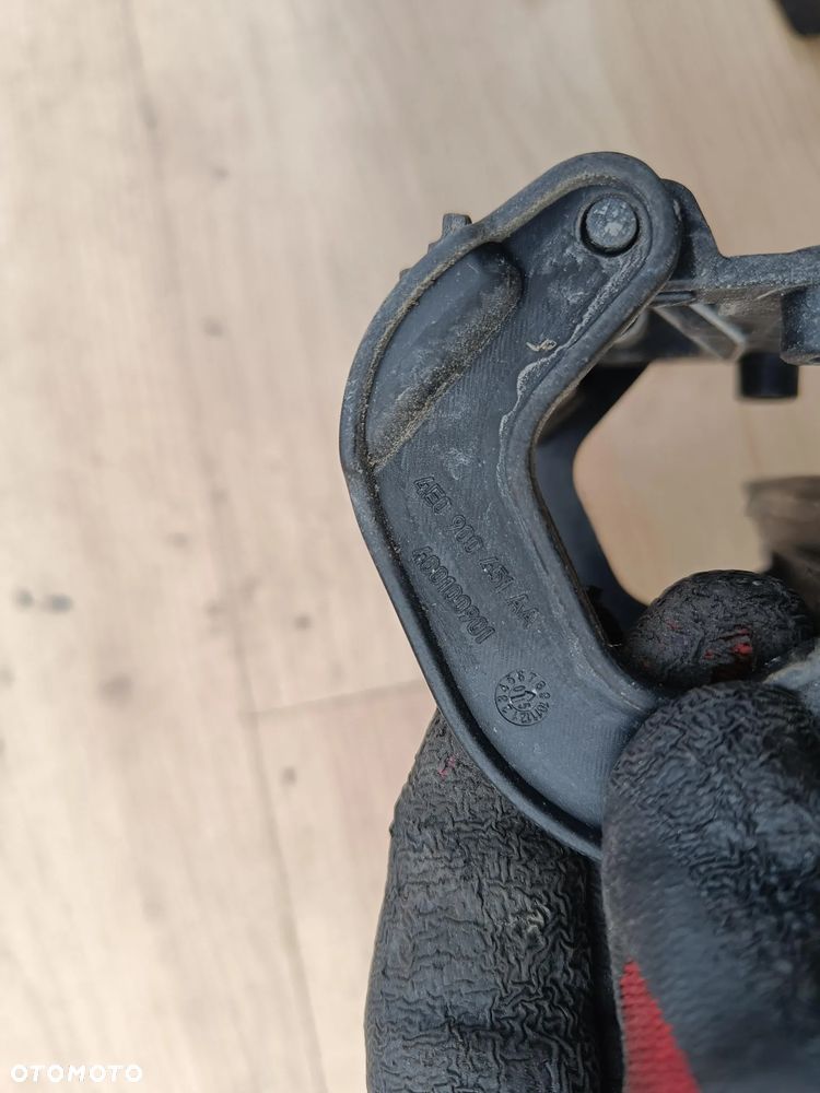 AUDI A8 D3 LIFT ZAŚLEPKA SPRYSKIWACZA ZDERZAKA LEWA 4E0900451AA - 4