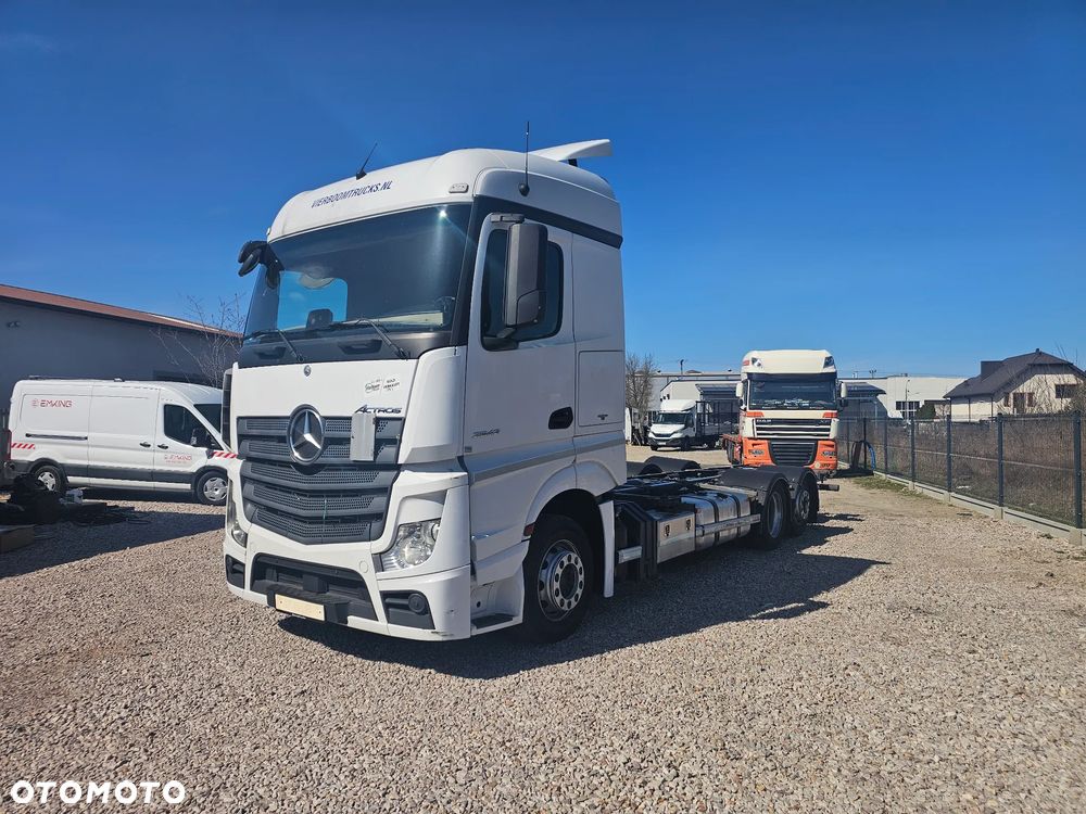Mercedes-Benz Actros - 1