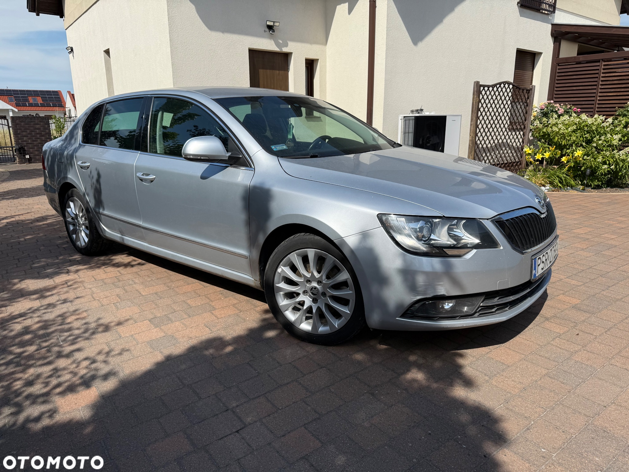 Skoda Superb 2.0 TDI DSG Elegance - 8