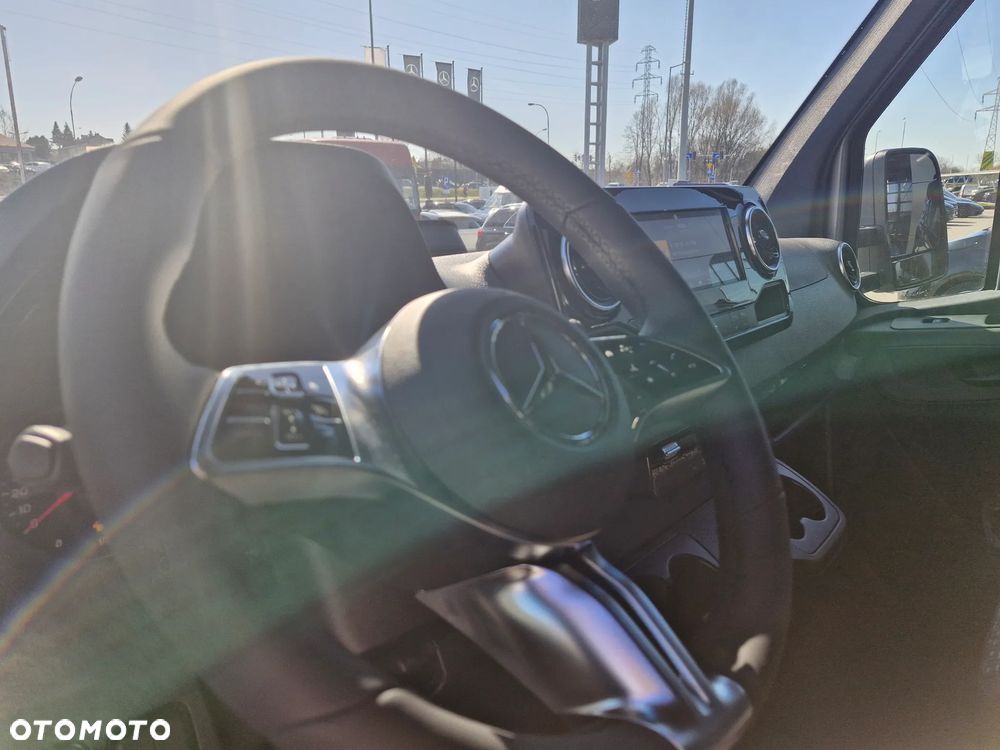 Mercedes-Benz Sprinter 319 CDI - 15