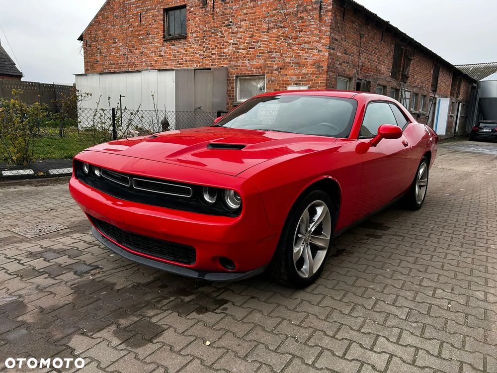 Dodge Challenger - 1