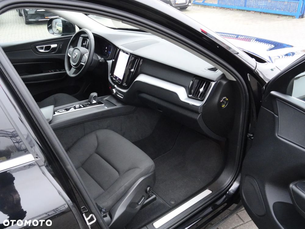 Volvo XC 60 B4 D Geartronic Momentum - 9