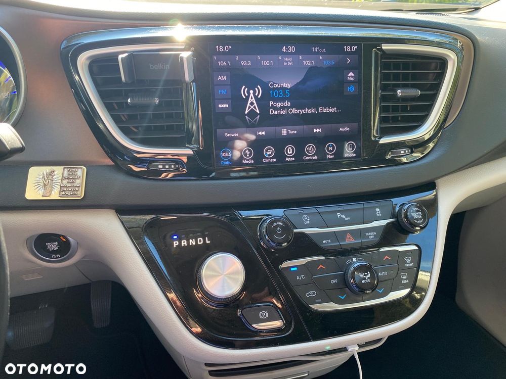Chrysler Pacifica - 21
