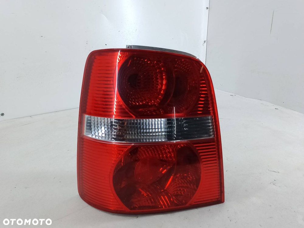 LAMPA TYLNA LEWA VW TOURAN I 1T0945095F 1T0945111B - 1