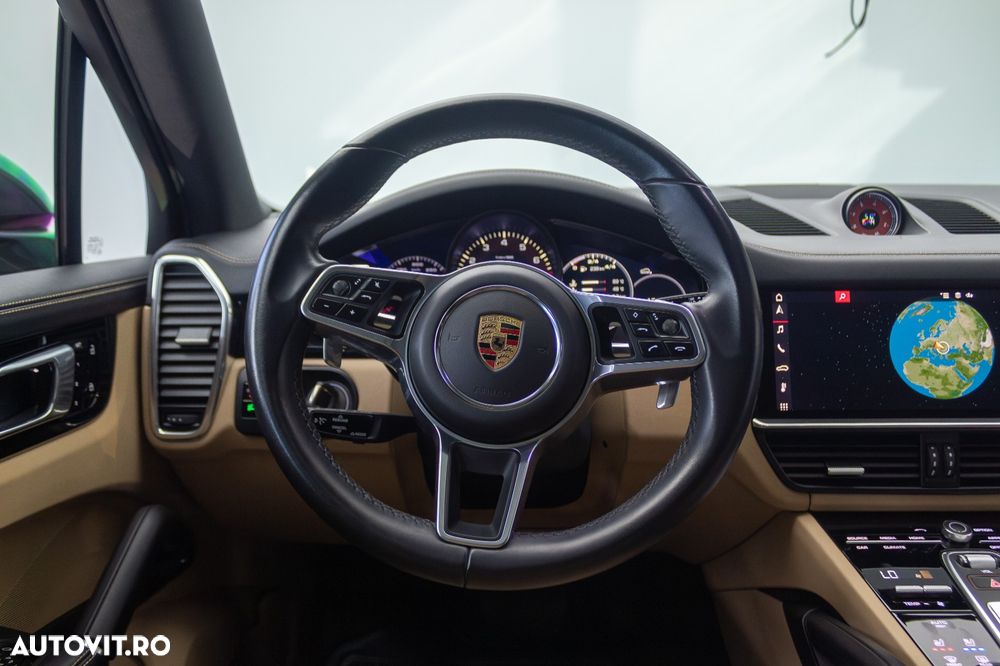 Porsche Cayenne - 12