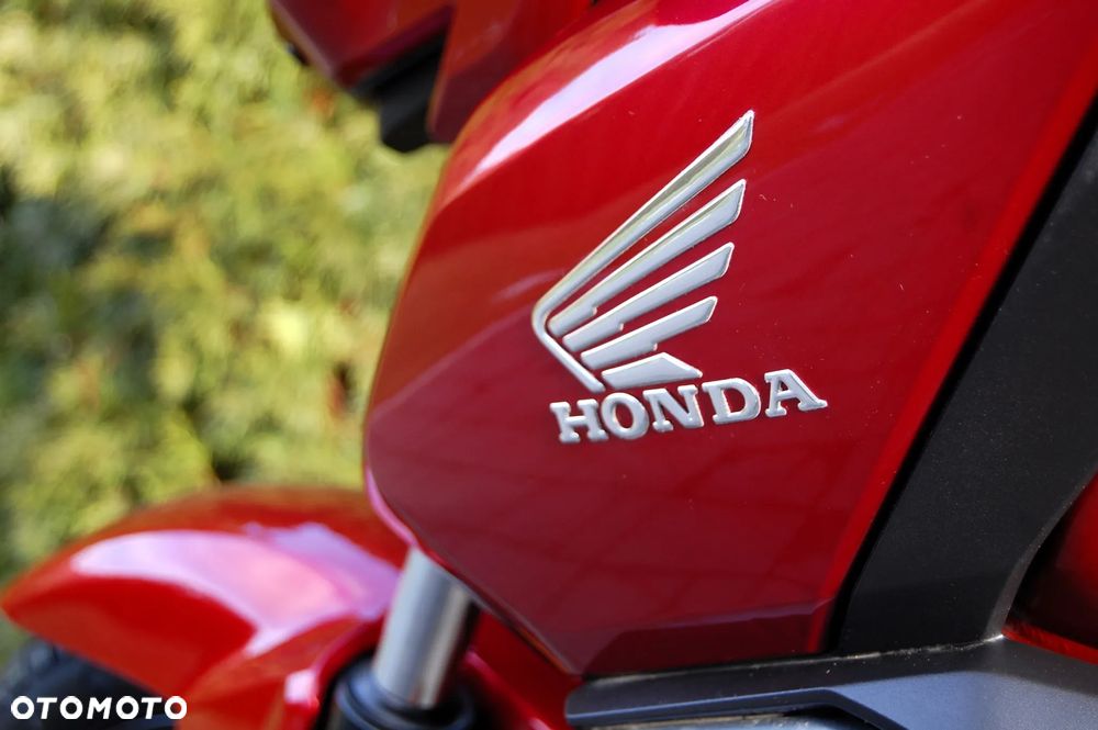 Honda CB - 12