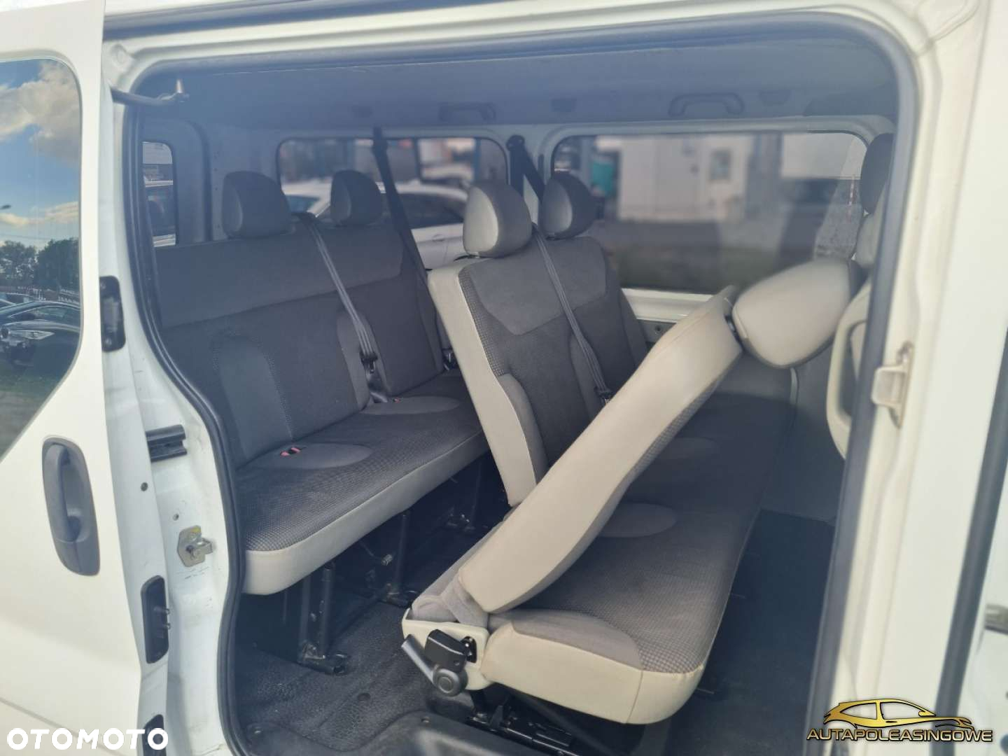 Opel Vivaro - 10