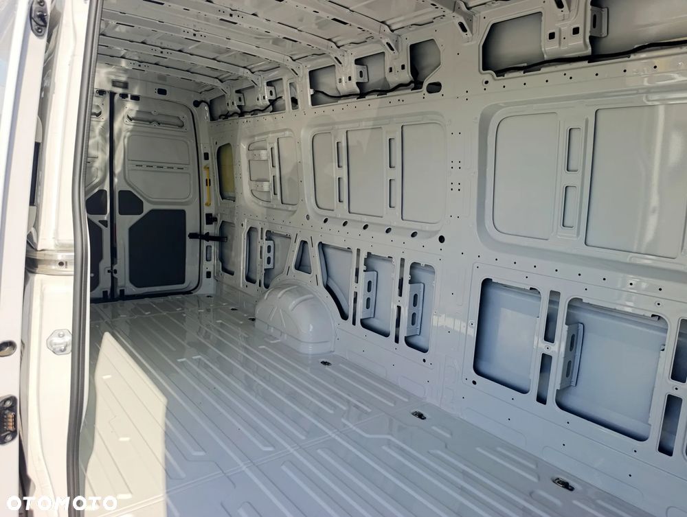 Volkswagen Crafter - 8