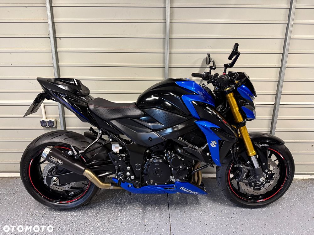 Suzuki GSX - 2