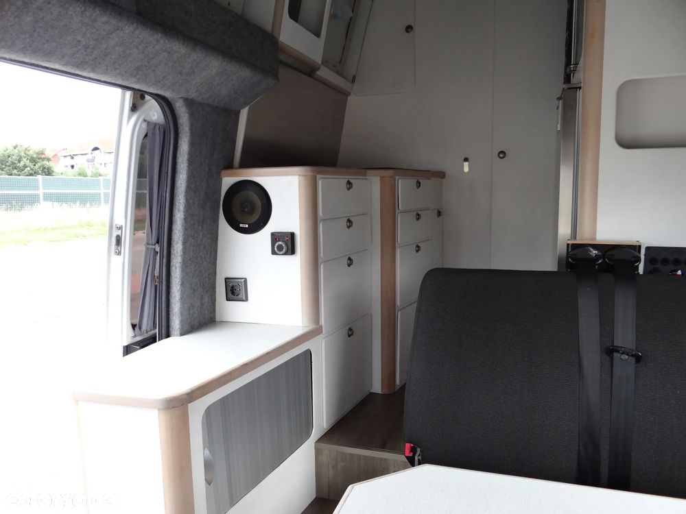 Mercedes-Benz SPRINTER - 15
