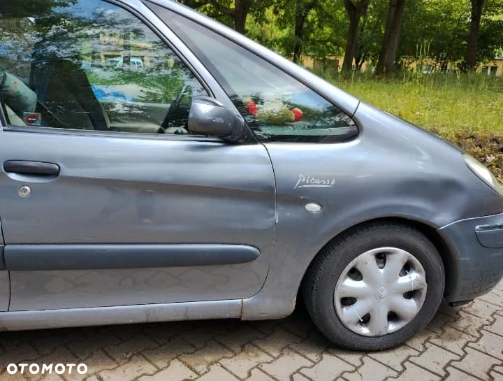 Citroën Xsara Picasso 2.0 Exclusive - 3
