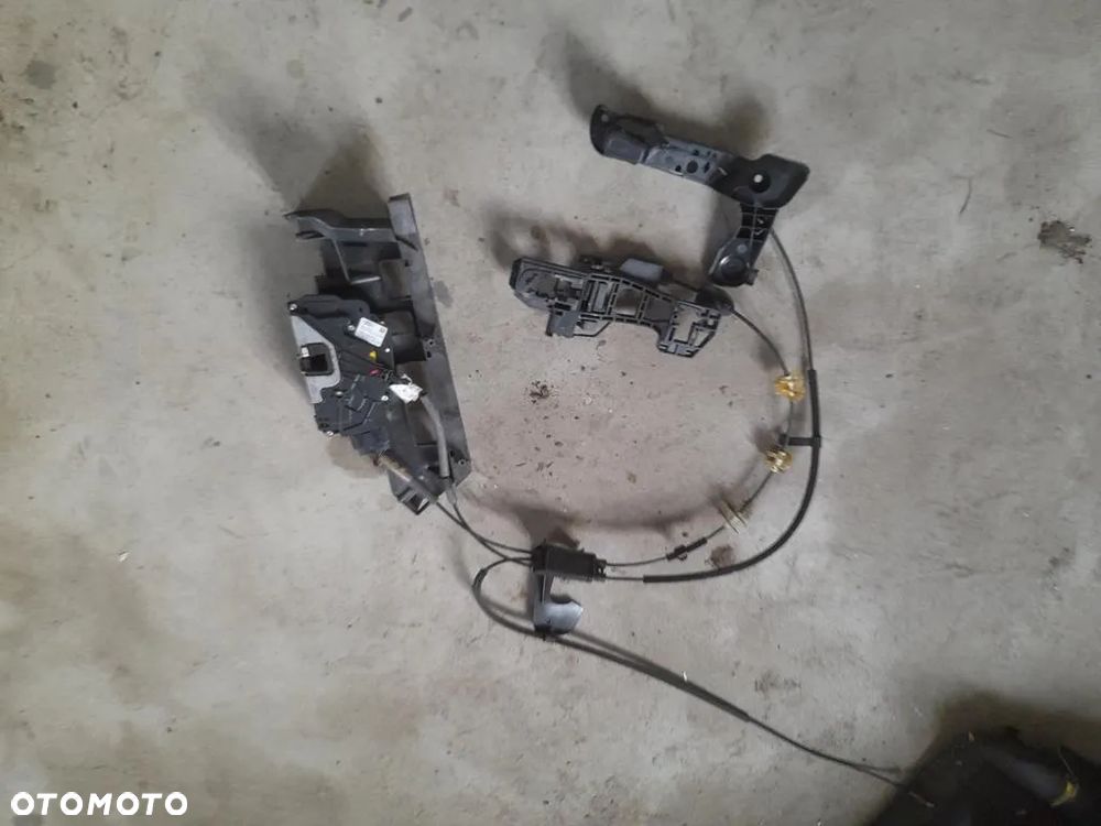 zamek drzwi lewy tył tylni  z klamkami Ford C-MAX MK2 II AM5A-U26413-CC - 1