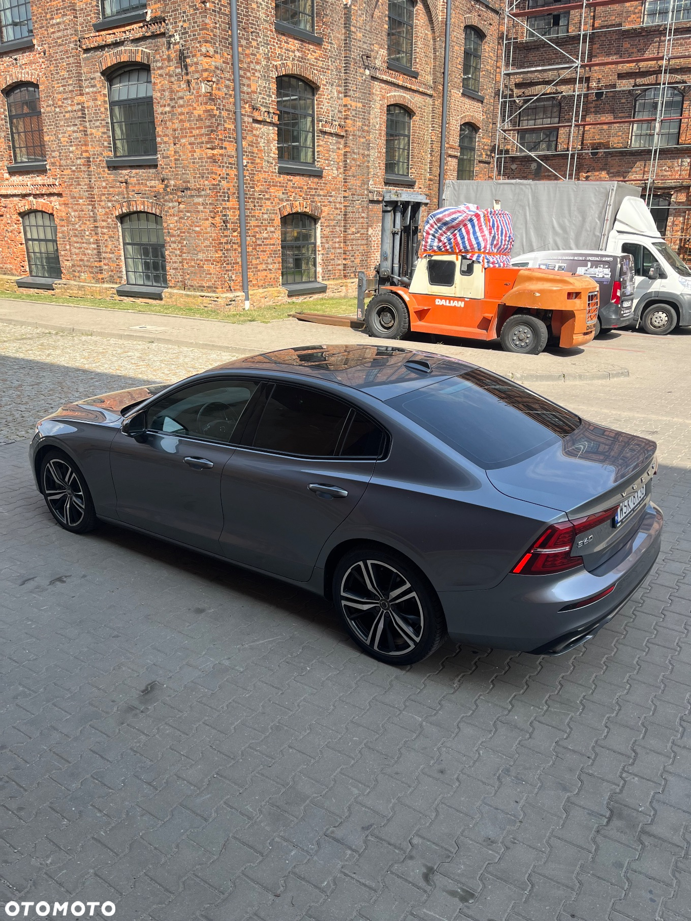 Volvo S60 T6 AWD R-Design - 8